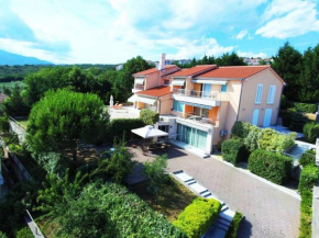 Apartments in Villa Azra